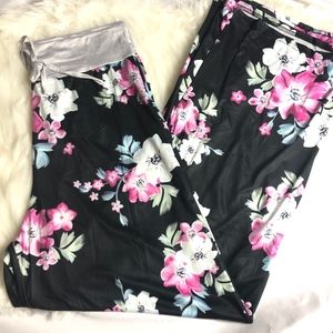 Pants - 💥$5💥Black Floral XXL Lounge Pants Pants - 💥$5💥Black Floral XXL Lounge Pants